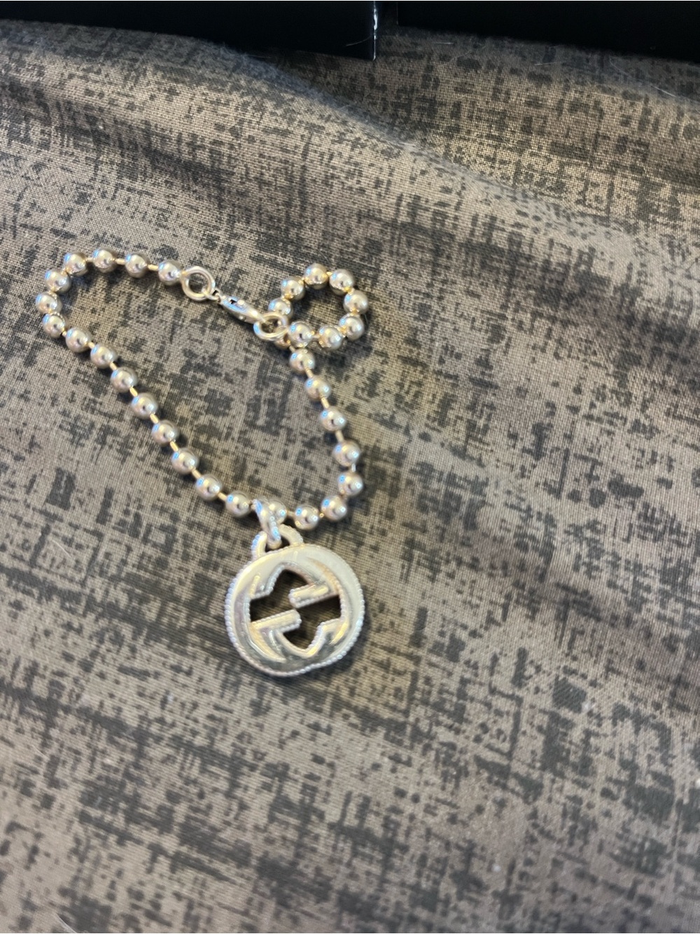 Gucci Silver Beaded Bracelet with Interlocking G Charm size 18 - Picture 2 of 9